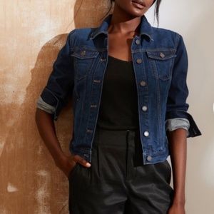 BANANA REPUBLIC Essential Jean Jacket Dark Wash